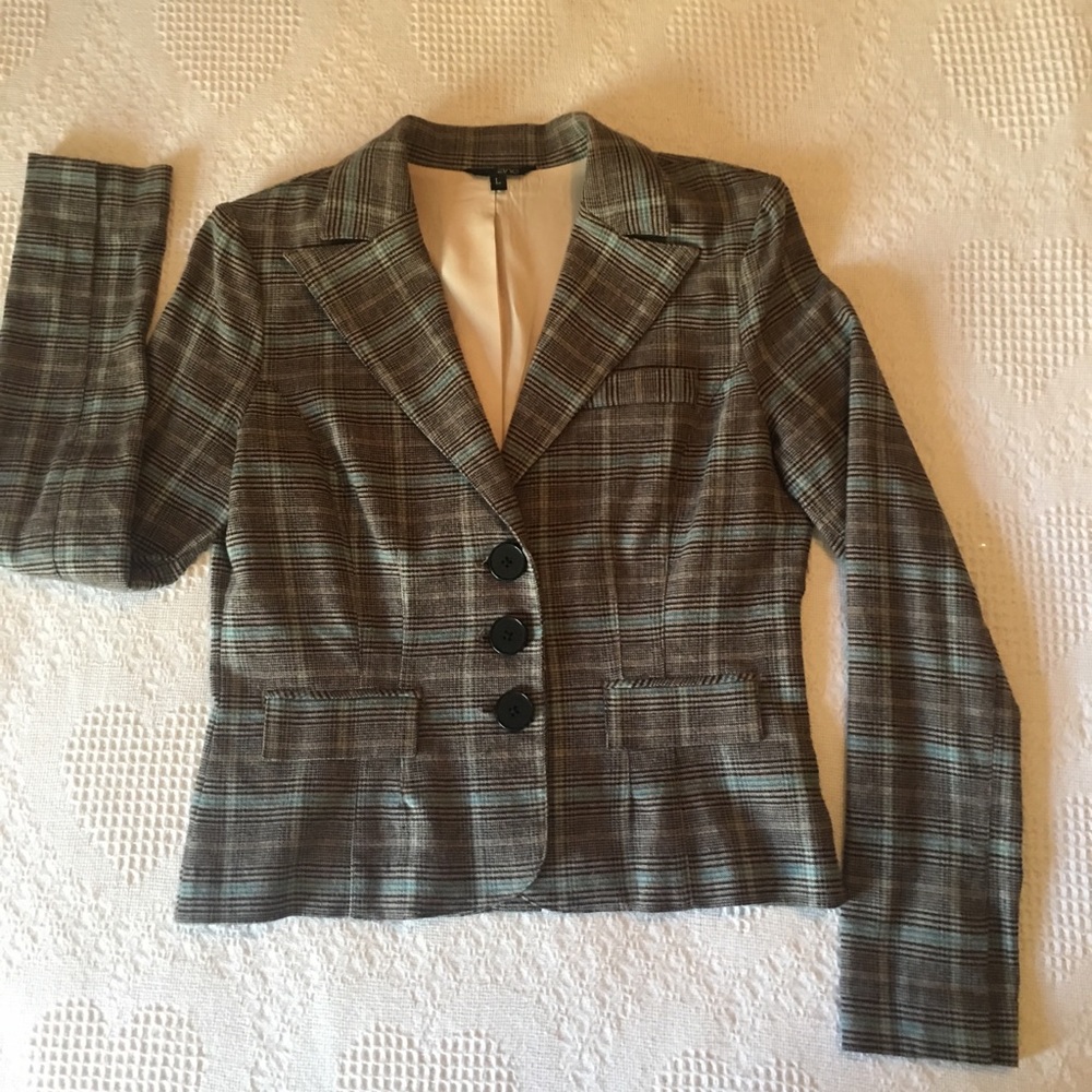 Blazer - Picture 7 of 8